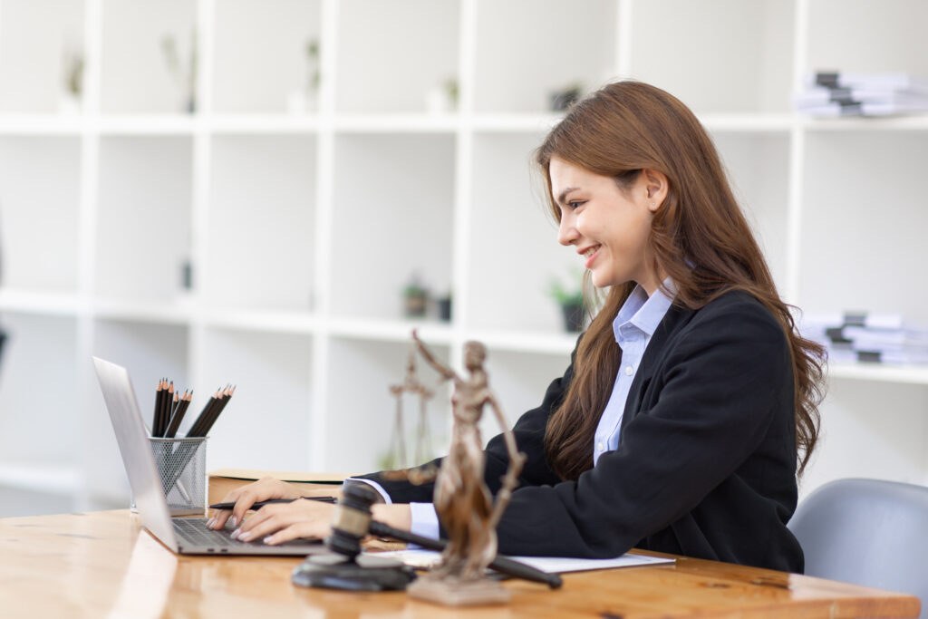 A lawyer from Consumer Advocacy Law Group helping homeowners cancel their solar. 