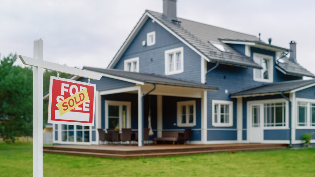 Homeowners able to sell their house after successfully canceling their solar contract with the help of Solar Cancellation Resource Center and Consumer Advocacy Law Group. 